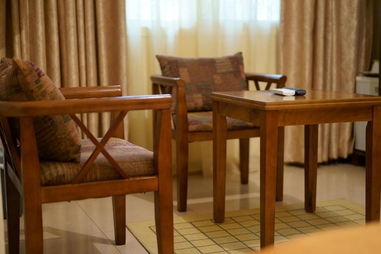 Le Feto Hotel Dakar Bagian luar foto