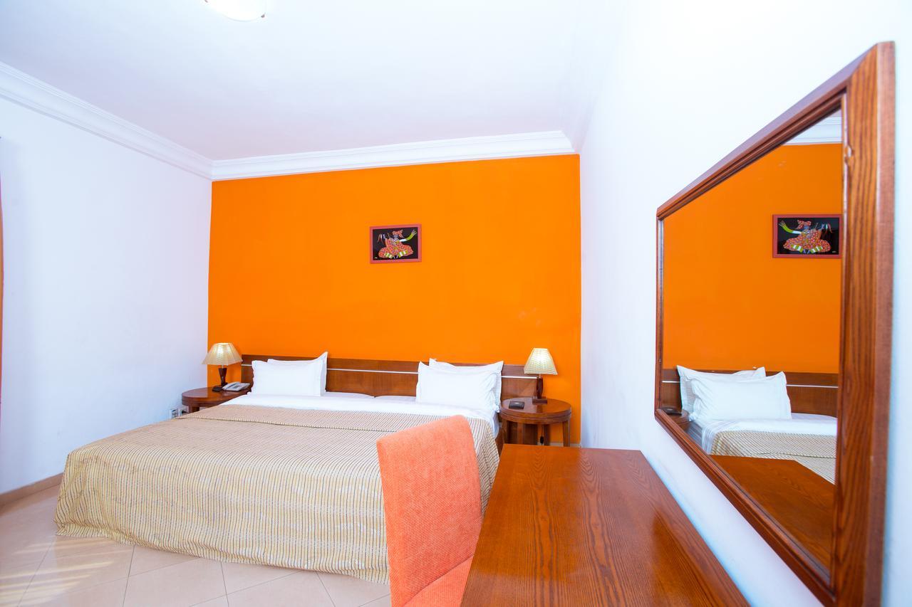 Le Feto Hotel Dakar Bagian luar foto