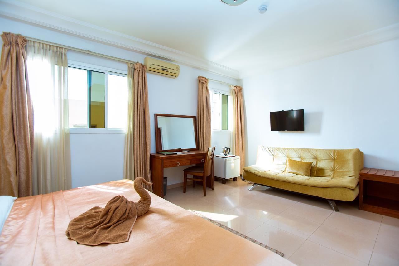 Le Feto Hotel Dakar Bagian luar foto