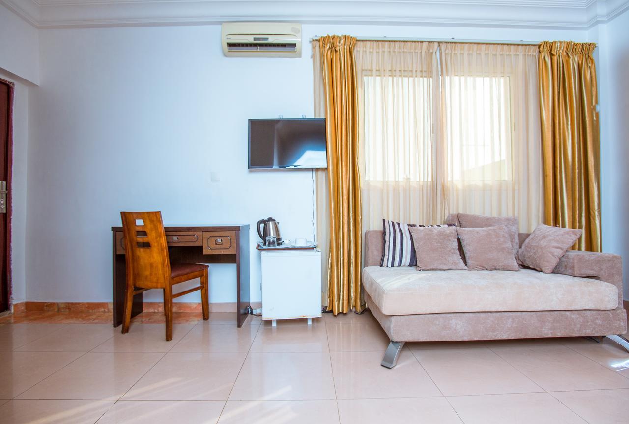 Le Feto Hotel Dakar Bagian luar foto
